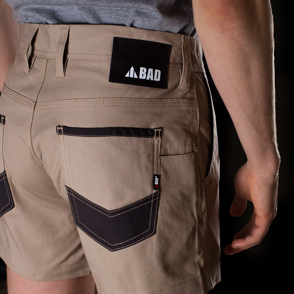 BAD ATTITUDE™ SLIM FIT SHORT SHORTS