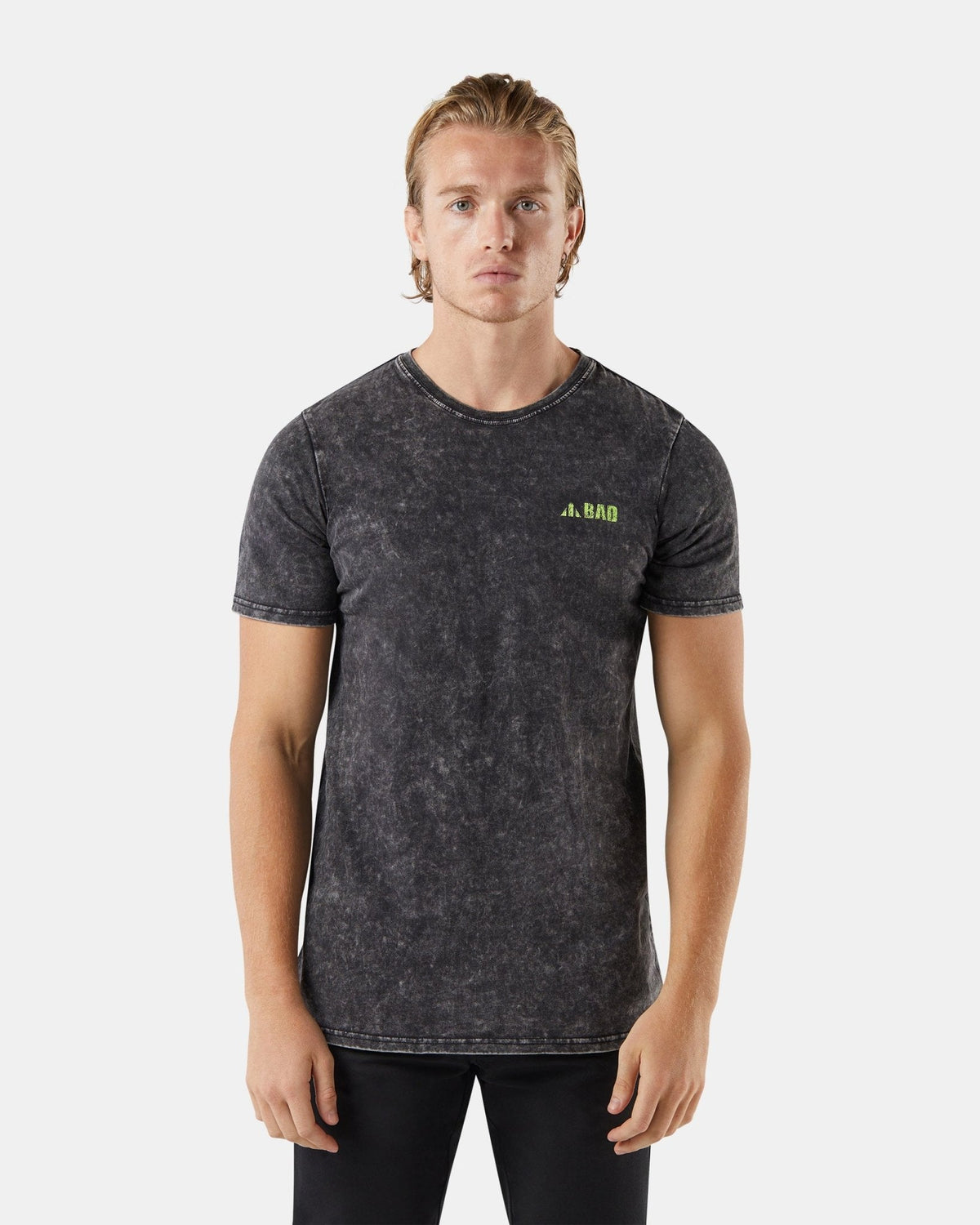 BAD TRADEMARK™ ACID WASH S/S T-SHIRT