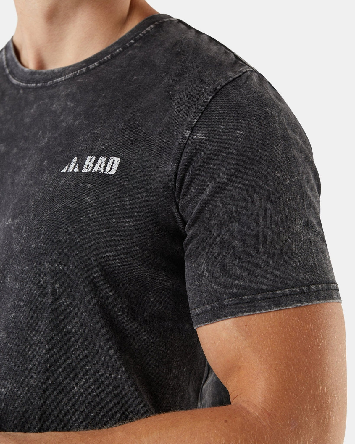 BAD TRADEMARK™ ACID WASH S/S T-SHIRT