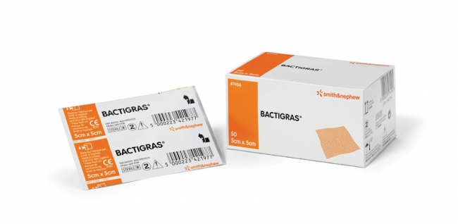 SMITH & NEPHEW S7457 Bactigras Dressing 10cm x 10cm Box of 10